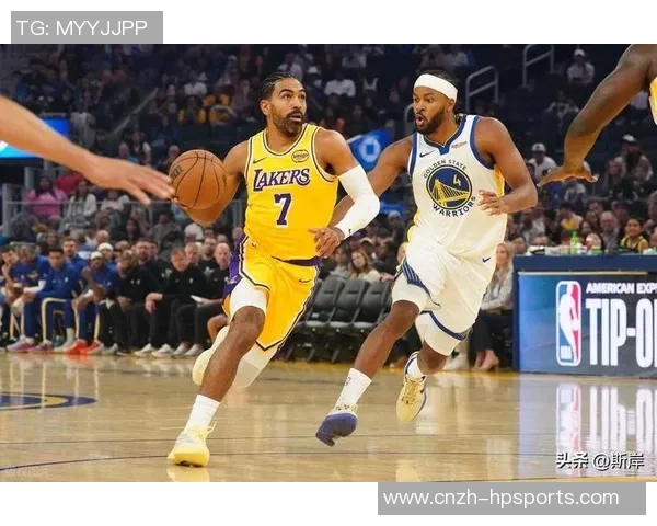 2002年NBA西部决赛第七场湖人对国王的经典对决回顾与分析